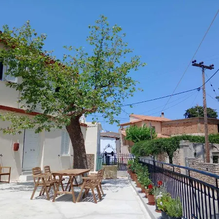 Castellos House